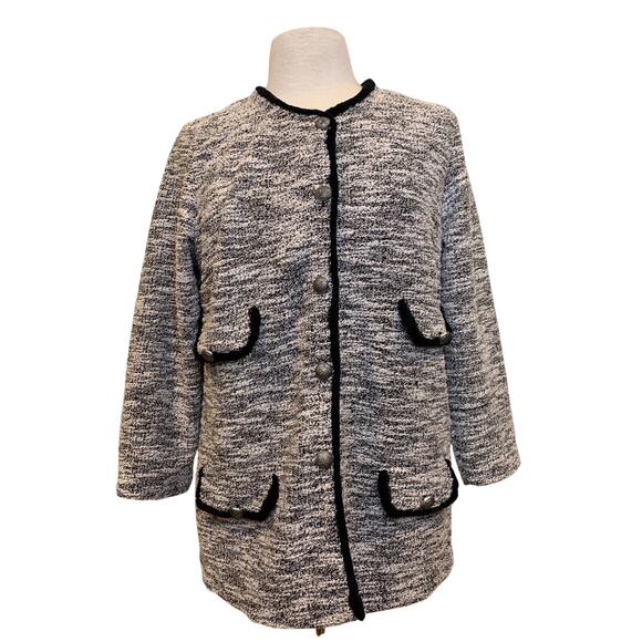 NWOT Nelly Women's Sweater Black And White Jacket Button Up Size 1 Small - Picture 1 of 10